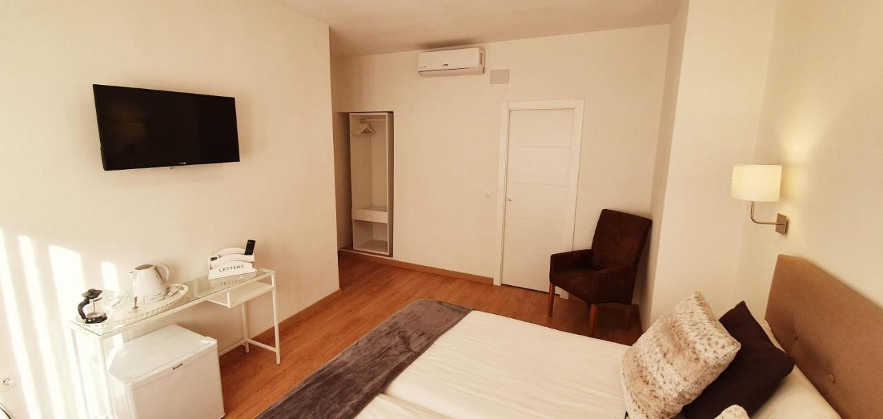 Fan Rooms Galvez Málaga Exteriör bild